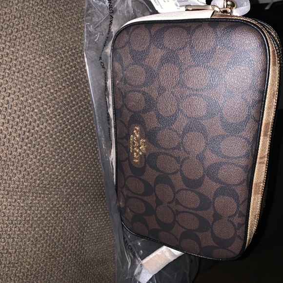 Coach purse - Picture 3 of 4